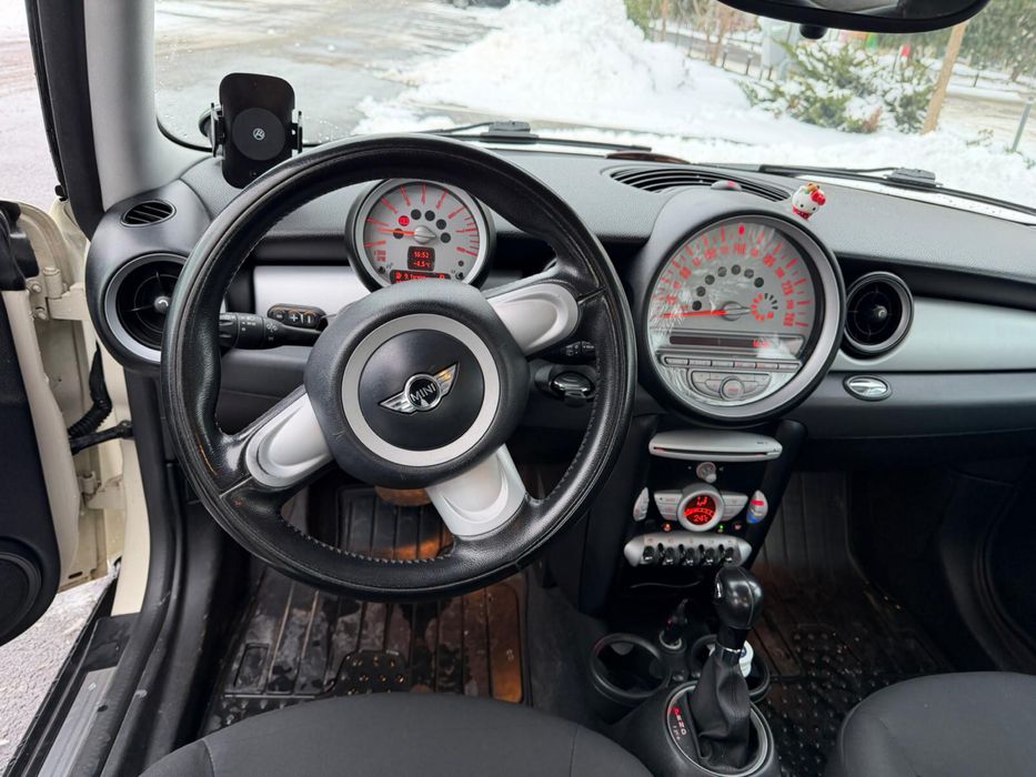 Mini Cooper One automat