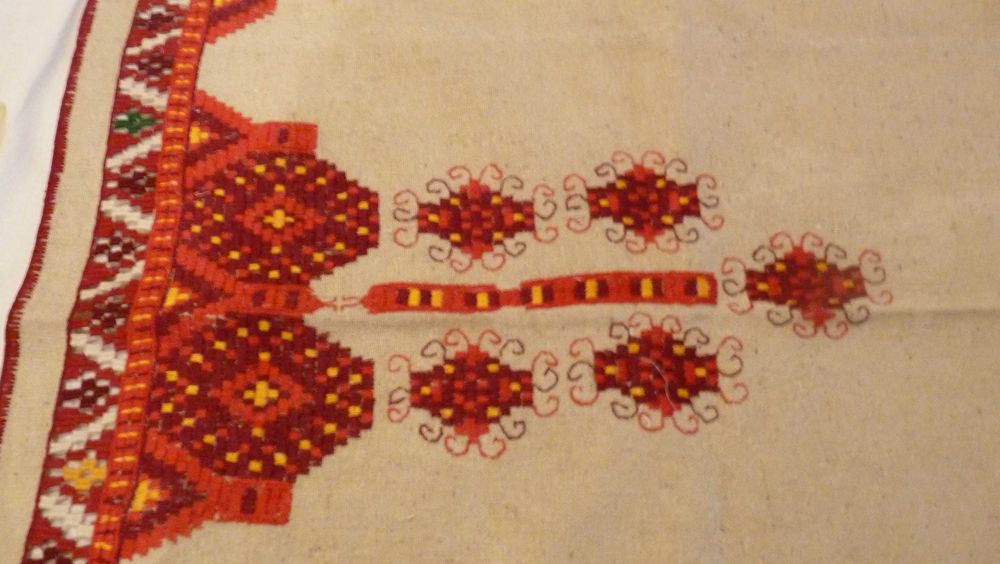 Покривка за маса -120х120 см.