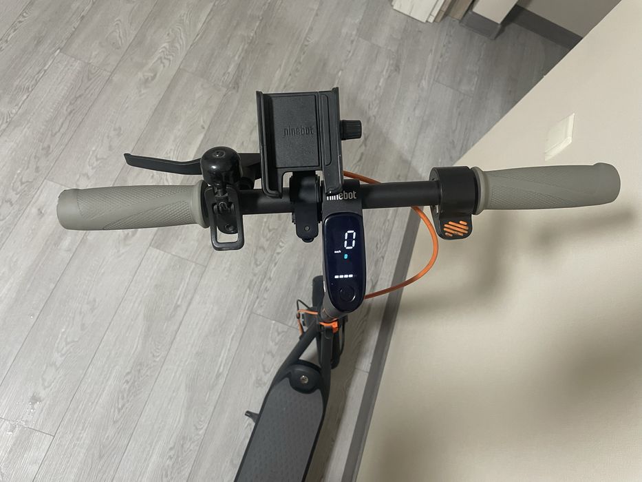 Самокат Ninebot Kickscooter F40