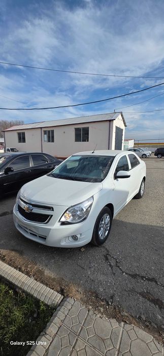 Кобальт , машина новая без пробега