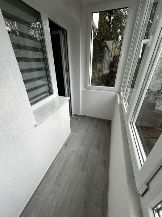 Inchiriez apartament 4 camere hotelier sau termen lung