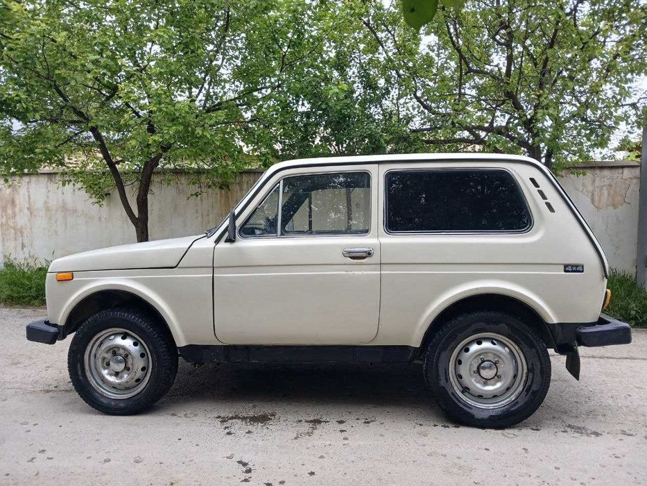 Нива 4×4 сотилади