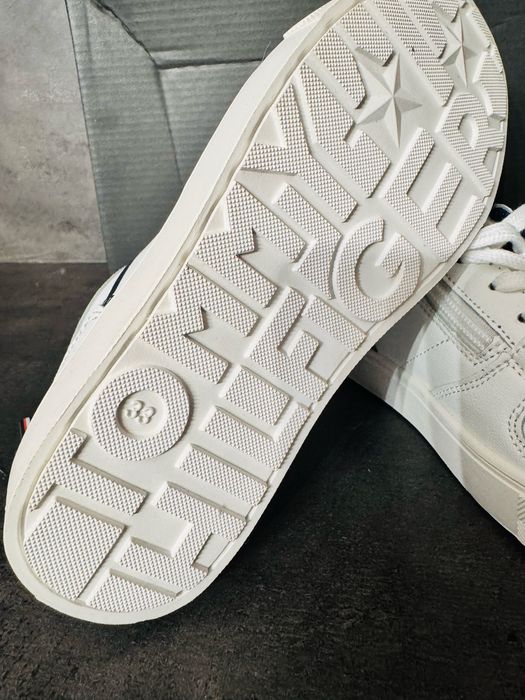 Tommy Hilfiger 33, noi