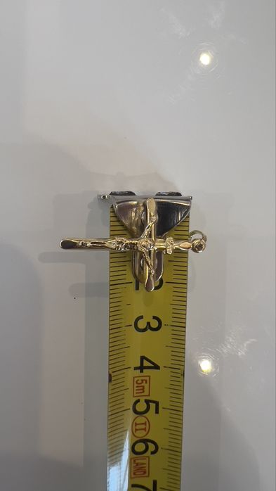 Cruce aur galben 18k noua. Greutate: 1.65g