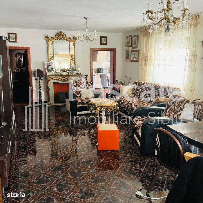 Casă de vânzare în Globu Craiovei – la doar 30 km de Băile Herculane!