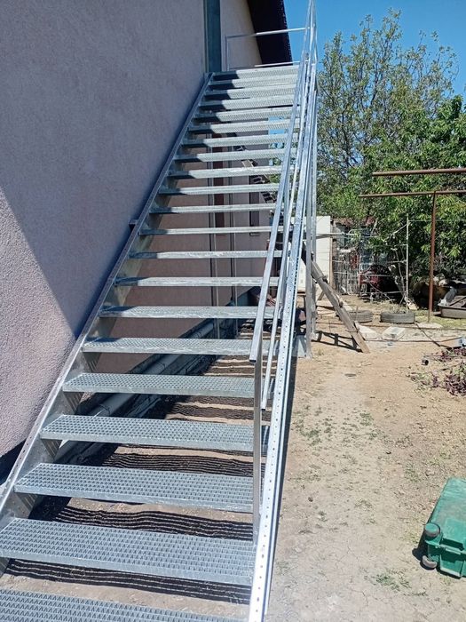 Facem scări metalice la orice dimensiune