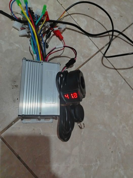 Set ( controler + contact cu voltmetru)