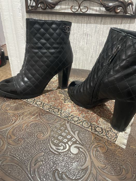 Обувь женская разная