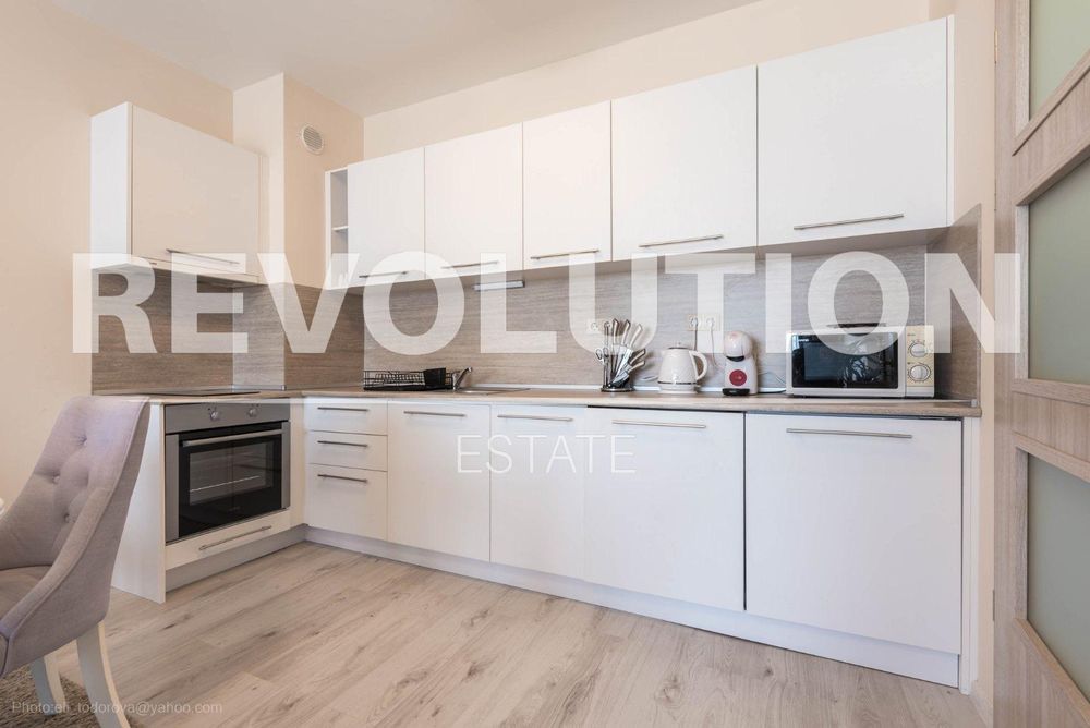 Дава се под наем Двустаен апартамент в Варна, Аспарухово - 75 кв.м за 700 € - Снимка #3