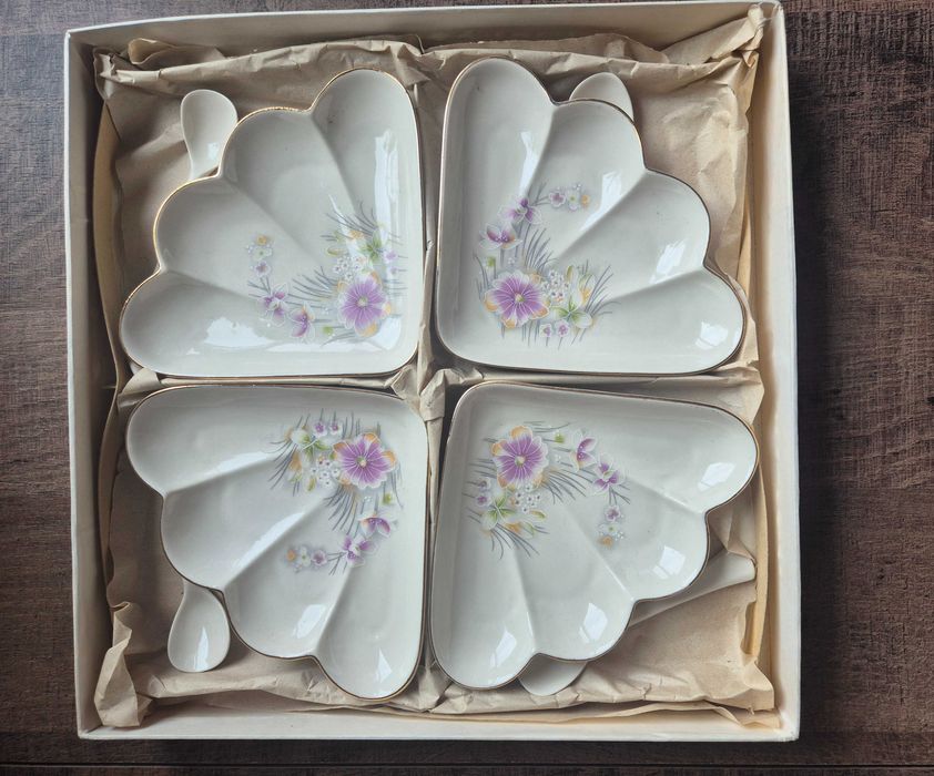 Сервиз за ордьоври Изида