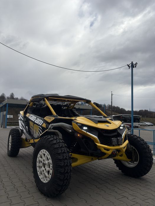 Can-am Maverick r