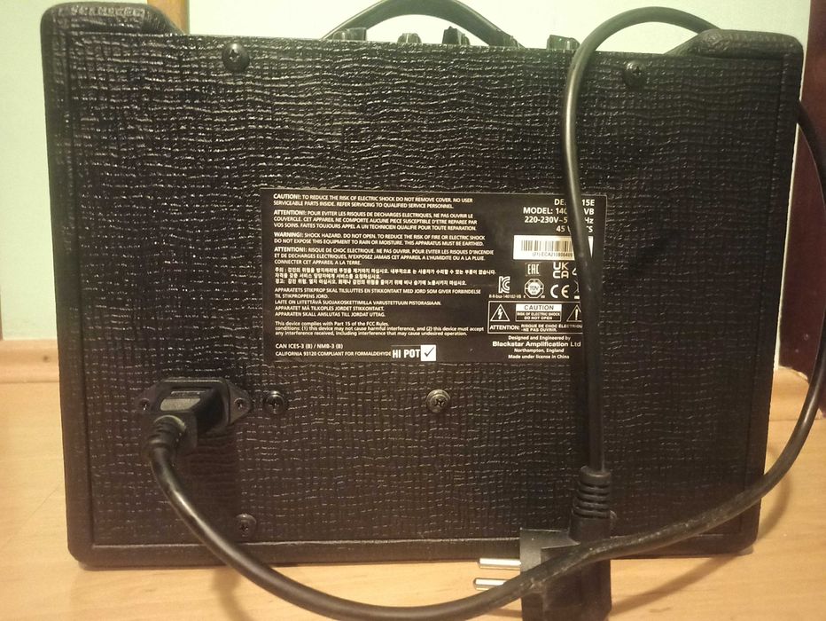 Усилвател Blackstar Debut 15E