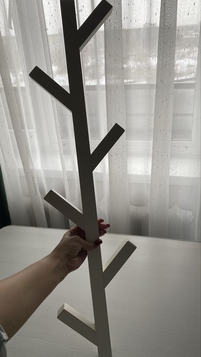 Продам вешалки в прихожую