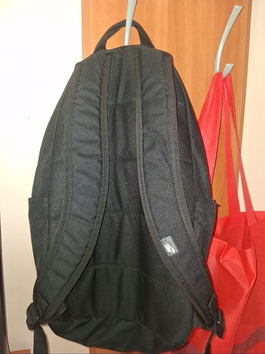 Ghiozdan Nike Black – Clasic & Încăpător