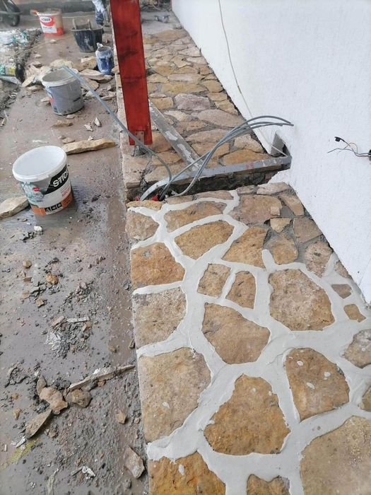 Vand piatra de placat si pavaj