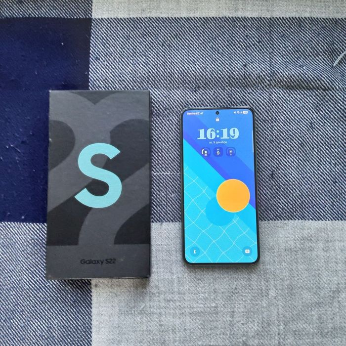 Samsung s22 в идеальном состоянии
