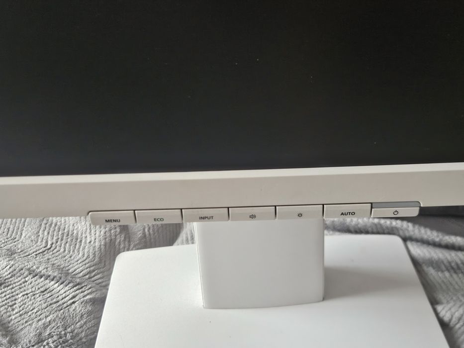 Монитор Fujitsu 19