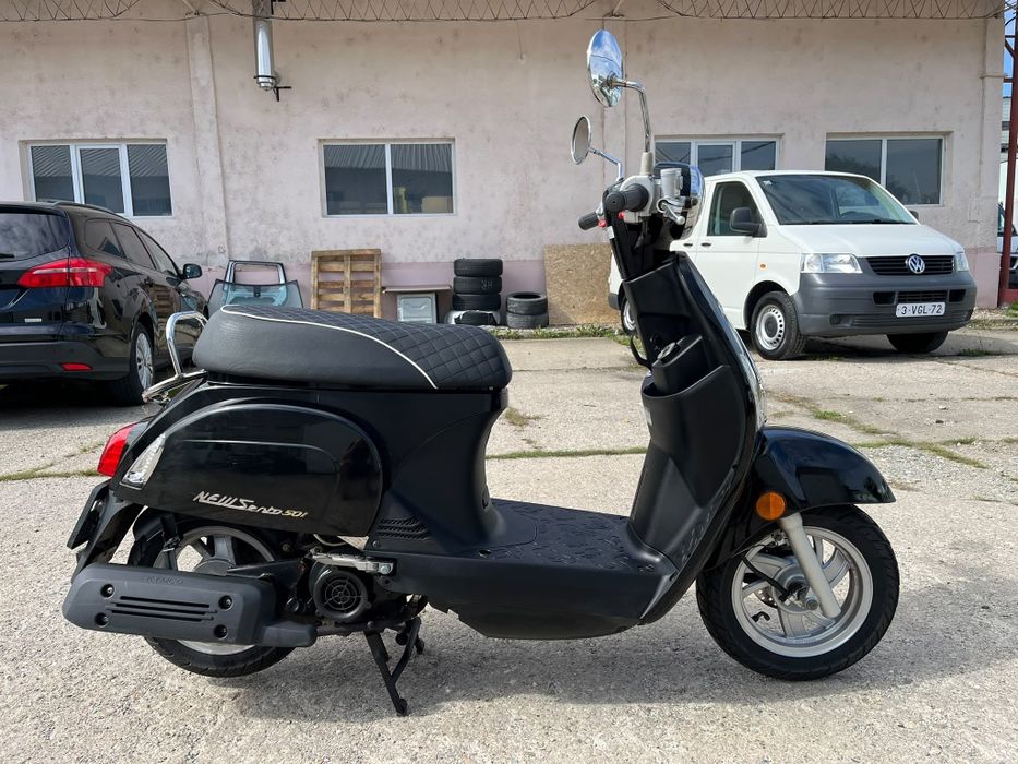 Scuter KYMCO New Sento 50, an 2012, motor 50cc in 4 timpi, in stare perfecta