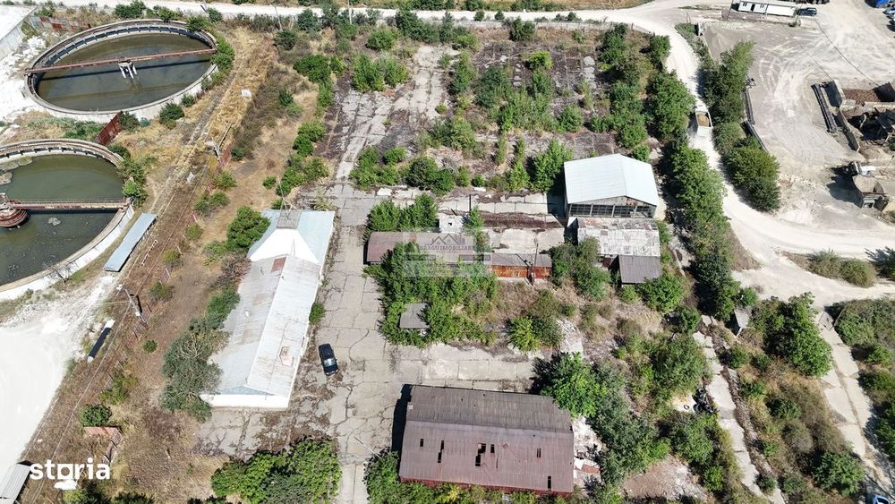Teren intravilan 15.700 mp si constructii in zona Vrancart/Adjud/Vranc