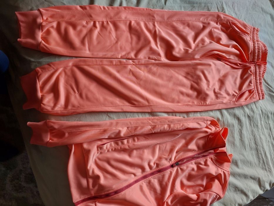 Спортивный костюм 44р