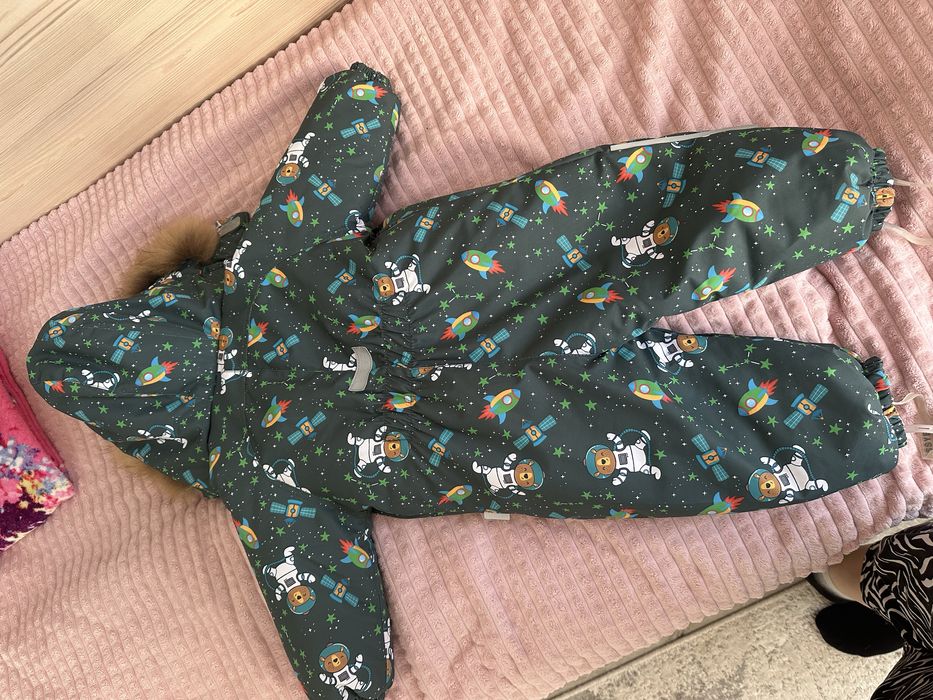 Продам детский комбинезон Лесси