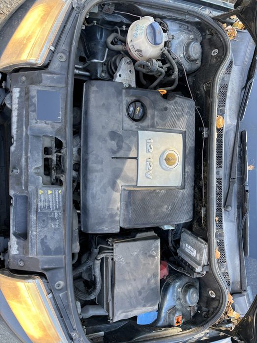 Шкода фабиа 1.2 бензин на части.