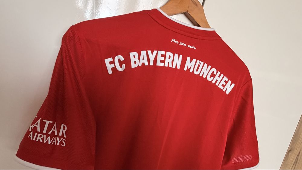 Мъжки футболни тениски размер М Adidas Bayern Munchen, AJAX Amsterdam, Национален отбор по футбол Испания