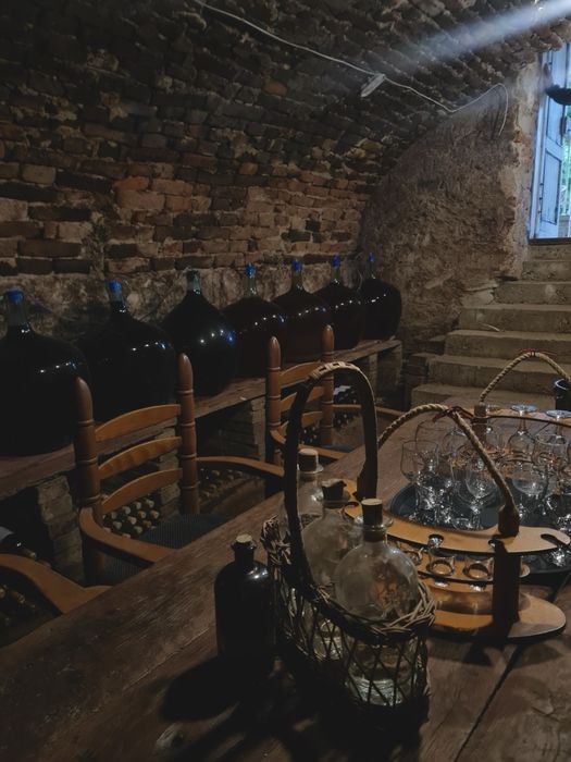 Casa De Inchiriat cu Ciubar si Jacuzzi Cuvin