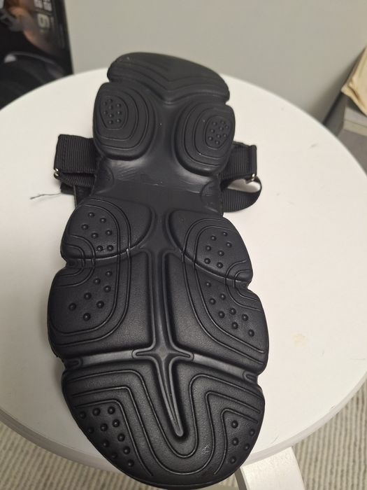 Сандали 37 размер .