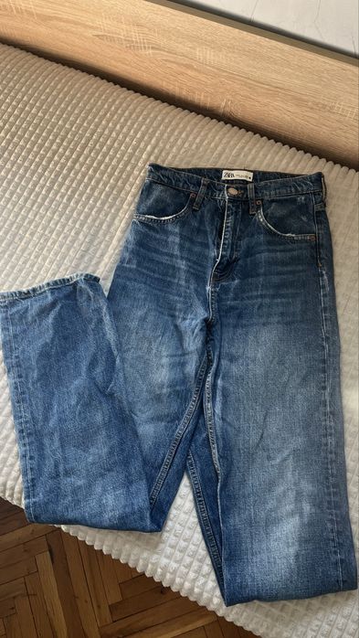ZARA – дамски дънки с висока талия
