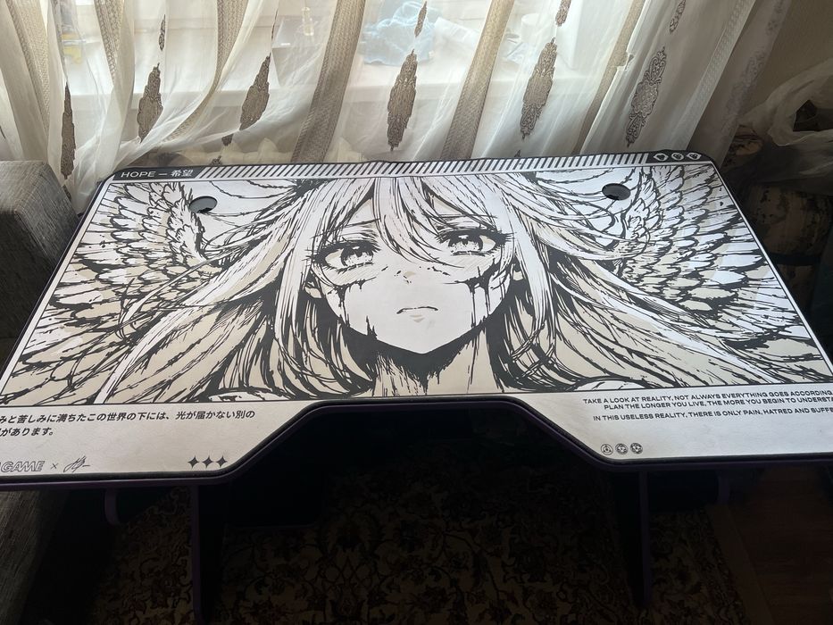 Игровой компьютерный стол