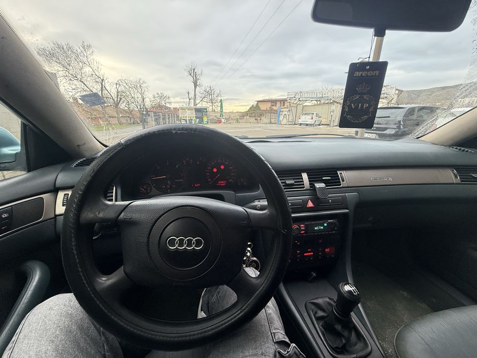 Продавам ауди а6с5 6стпна 2.5тди 180к.с 350837км