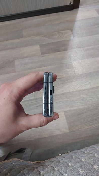 Продам samsung Z fold 4