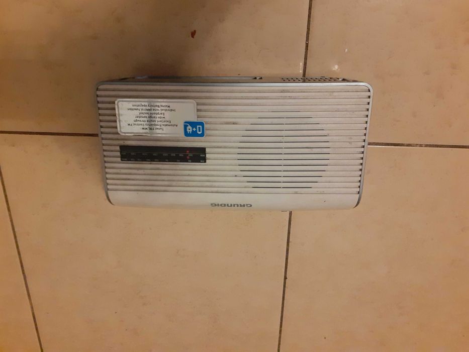radio portabil analogic Grundig