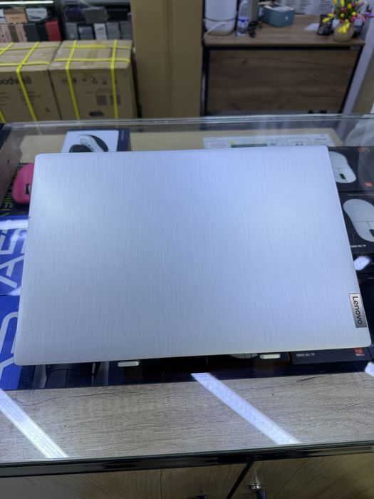 Notebook Lenovo idapad 1