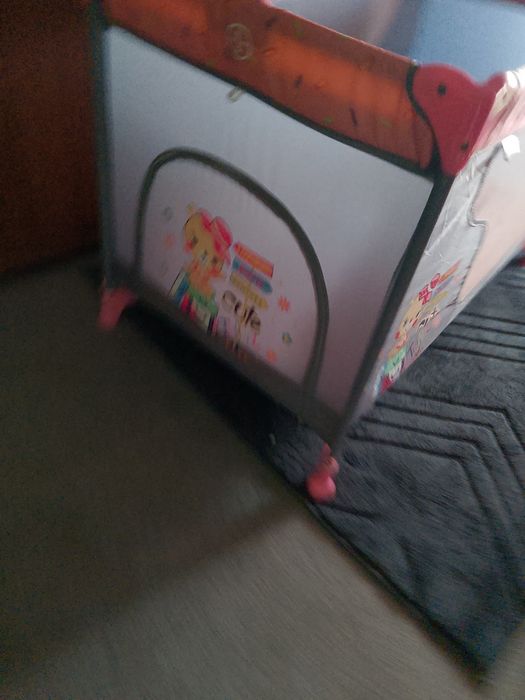 Кошарка за бебе, със мрежа, със врата, двойно дъно сгъваема