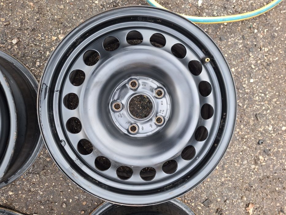 Фолскваген-16цола-5/112-с оригинални тасове