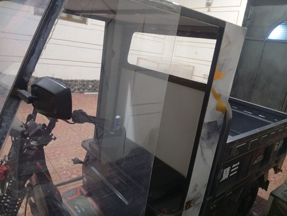 Moto skuter yuk tashidigan