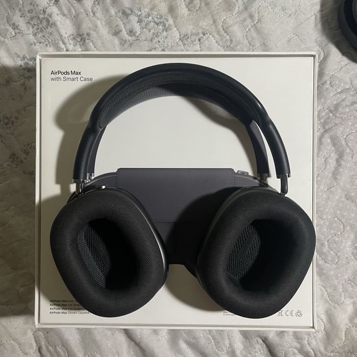 СРОЧНО продам AirPods Max