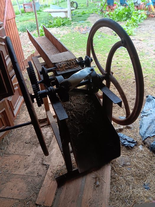 Vând sescawagou de tăiat fan și altele