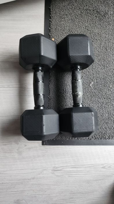 Gantere decathlon 10kg(2 buc)