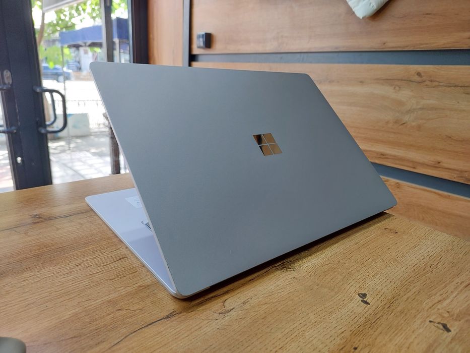 Microsoft surface 2k sensor ekranli