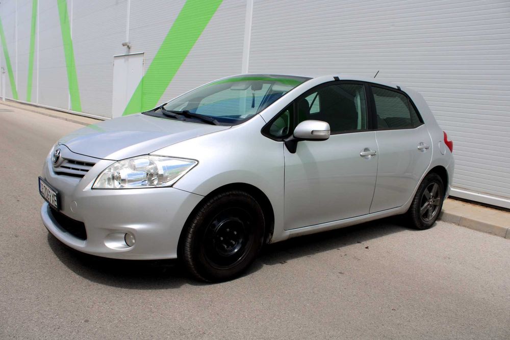 Toyota Auris 1.6 132кс бензин 2013 авг.+ ГАЗОВ Инж