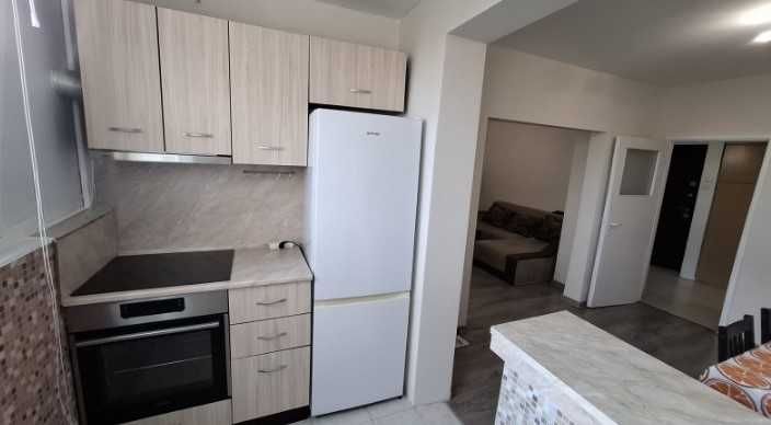 Дава се под наем Тристаен апартамент в София, Център - 85 кв.м за 663 € - Снимка #2