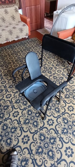 Стул для инвалидов