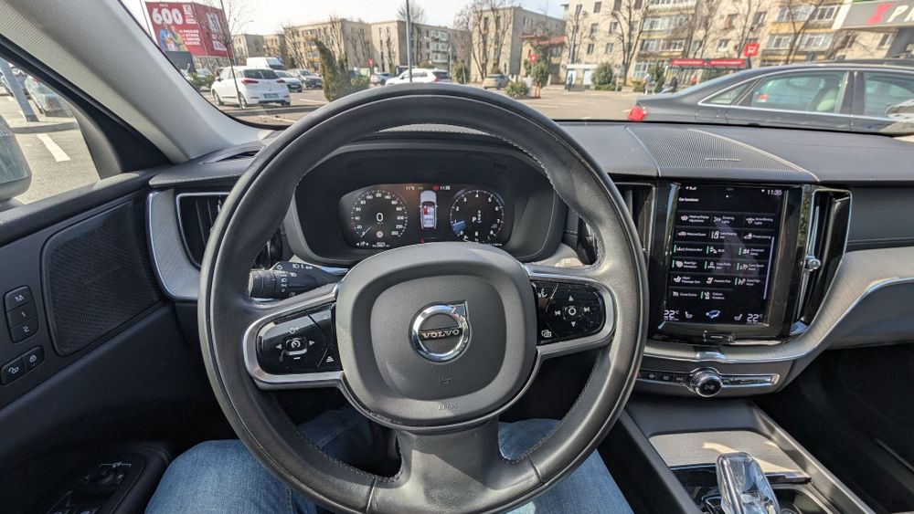Volvo XC60 B5 Inscription MHEV 2021 – 41.000 km – configurație premium