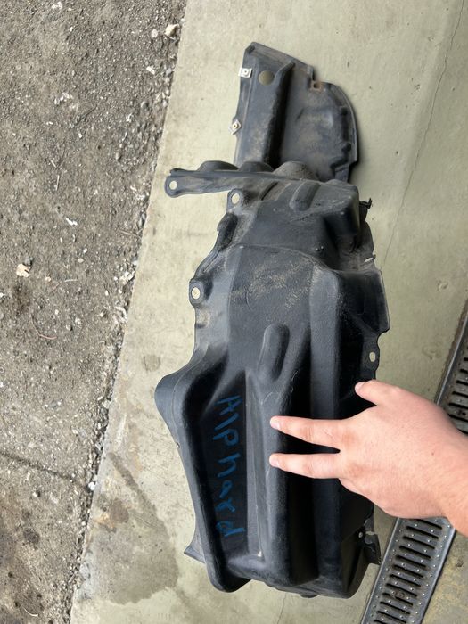 Продам покдыльник Alphard