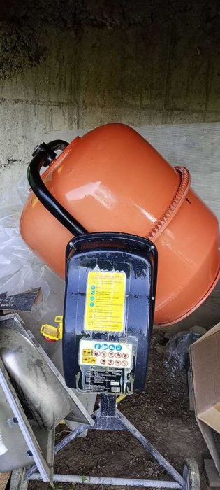 Продаване на бетонобъркачка