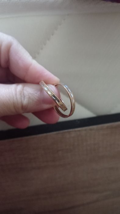 Тилла зирак сотилади арзон нархда