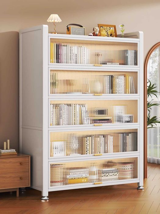Changdan himoyalangan eshikli shkaf /Шкаф зашешоный  от пыли \витрина